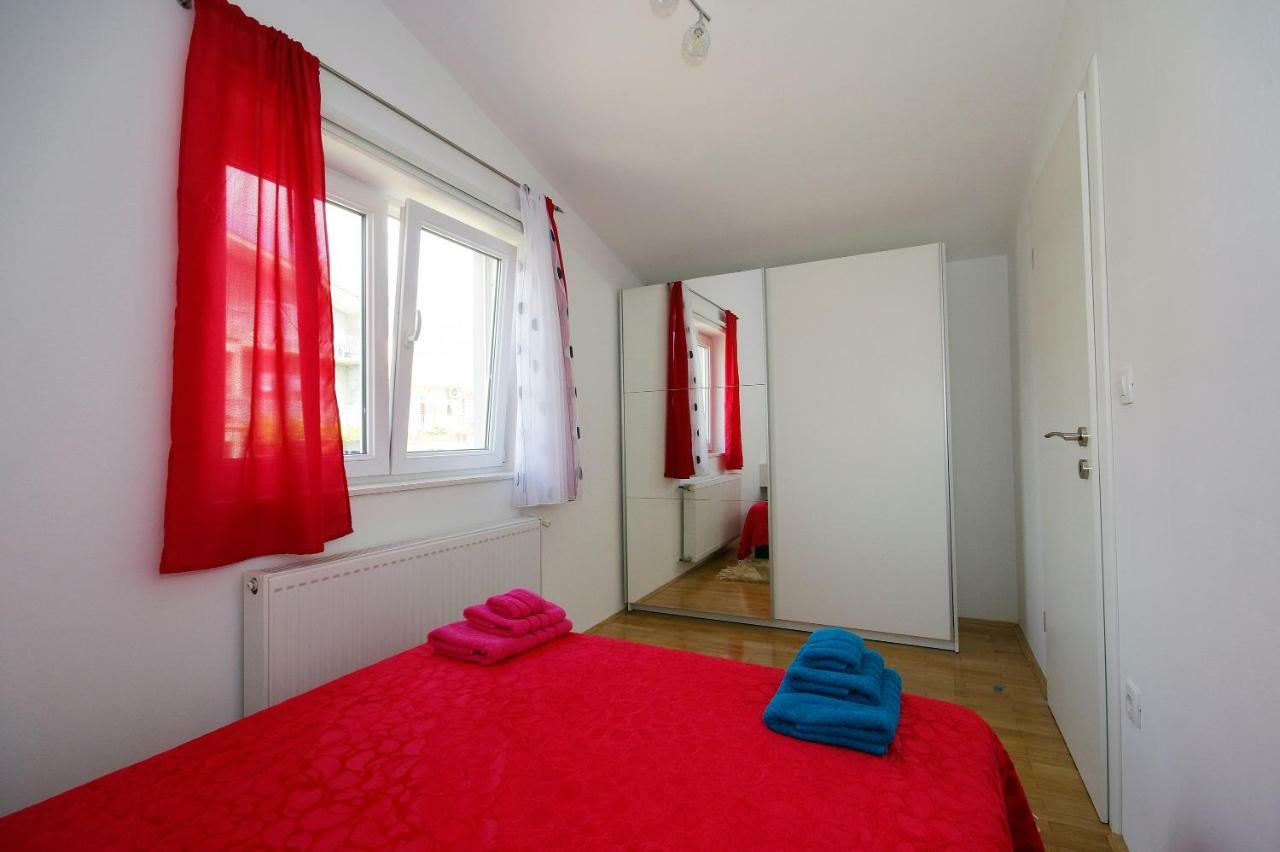 Apartment Ivan Kastel Sucurac Exterior photo