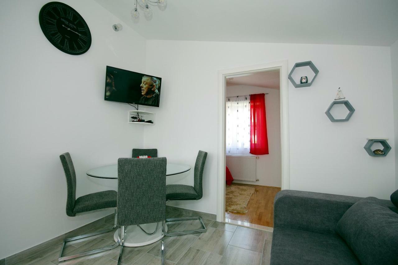 Apartment Ivan Kastel Sucurac Exterior photo