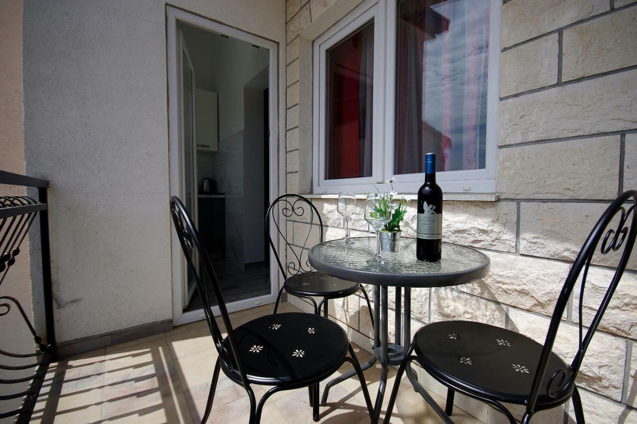 Apartment Ivan Kastel Sucurac Exterior photo
