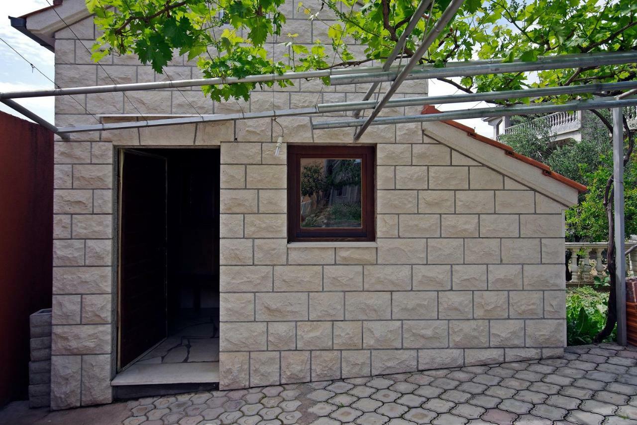 Apartment Ivan Kastel Sucurac Exterior photo