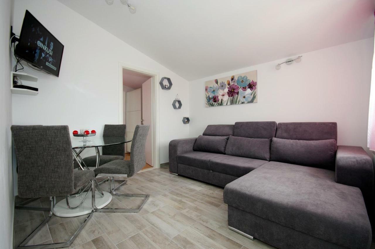 Apartment Ivan Kastel Sucurac Exterior photo