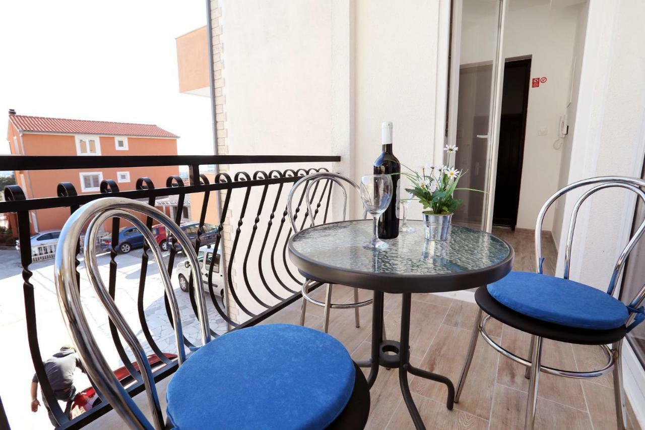 Apartment Ivan Kastel Sucurac Exterior photo
