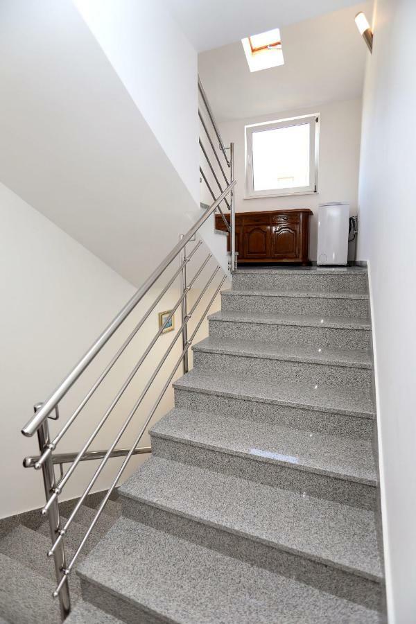 Apartment Ivan Kastel Sucurac Exterior photo