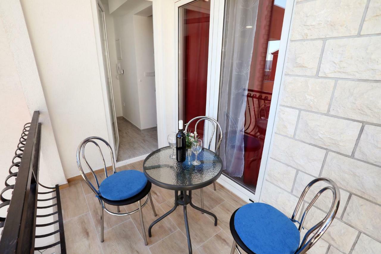 Apartment Ivan Kastel Sucurac Exterior photo