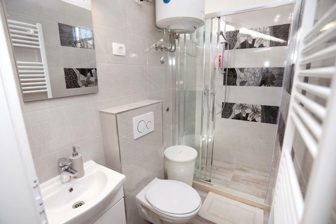 Apartment Ivan Kastel Sucurac Exterior photo